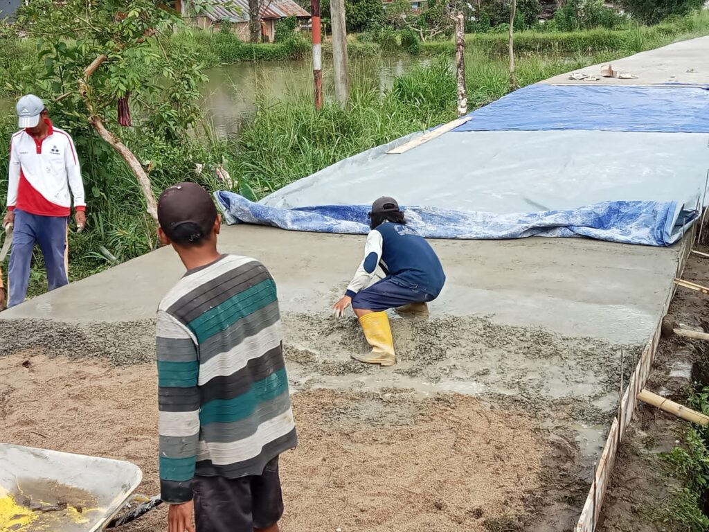 Pekerjaan Jalan Betonisasi Dusun Rantekamase Desa Rantekamase Dengan Anggaran DDS 2025
