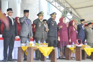 Hadiri Upacara HUT Ke 80 Kemerdekaan Republik Indonesia, Dandim 1402/Polman Sapa Veteran RI