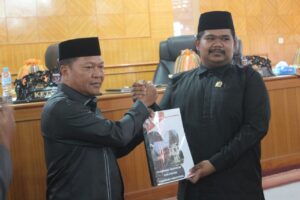 Bupati Mamasa Menghadiri Rapat Paripurna di Gedung DPRD Mamasa