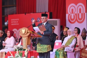 Mendikdasmen Abdul Mu’ti Serukan Persatuan pada Upacara HUT ke-80 RI