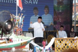 Hikmah Maulid di Masjid Salabose: Wagub Sulbar Serukan Jaga Bumi dengan Akhlak Nabi