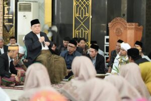 Kebersamaan yang Indah, Wagub Sulbar Jadi Saksi Akad Nikah Anak Imam Masjid Syuhada Polewali
