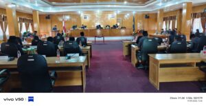 RAPAT PARIPURNA DENGAN AGENDA PENDAPAT AKHIR FRAKSI TERHADAP PERSETUJUAN RANPERDA APBD PERUBAHAN KABUPATEN MAMASA TAHUN ANGGARAN 2025