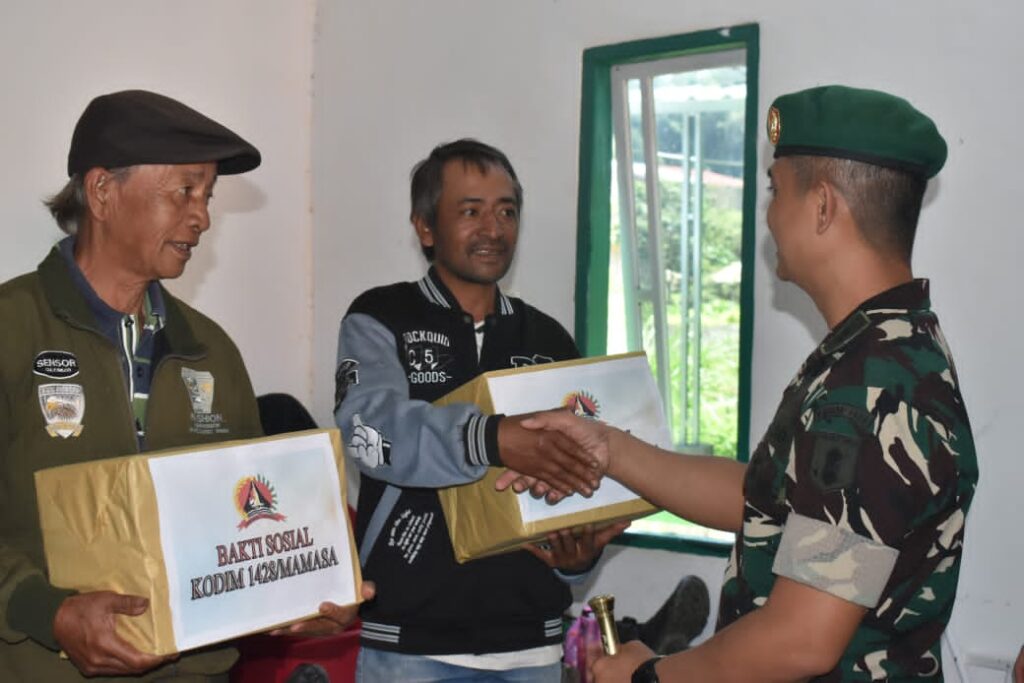 Dalam Rangka HUT TNI Ke-80 Kodim 1428/Mamasa Selenggarakan Donor Darah dan Pembagian Sembako Gratis