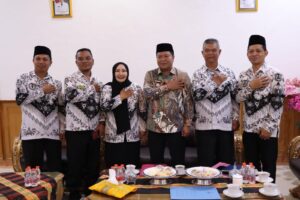 Audiens Dengan Pengurus PGRI Kabupaten Mamasa, Bupati Sarankan Buat Kegiatan Inovatif