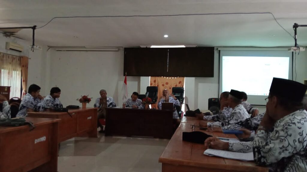 Rapat Persiapan Konferensi Kerja I PGRI Kabupaten Enrekang