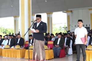 Bupati Luwu Ajak Santri Jadi Pelopor Perubahan di Era Modern pada Peringatan Hari Santri Nasional 2025