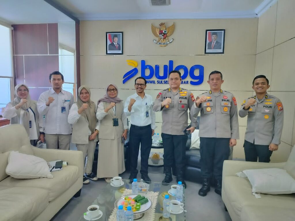 Kunjungi Kantor Wilayah Bulog Sulselbar, Karo SDM Polda Sulsel Minta Kolaborasi Penyeraoan Jagung