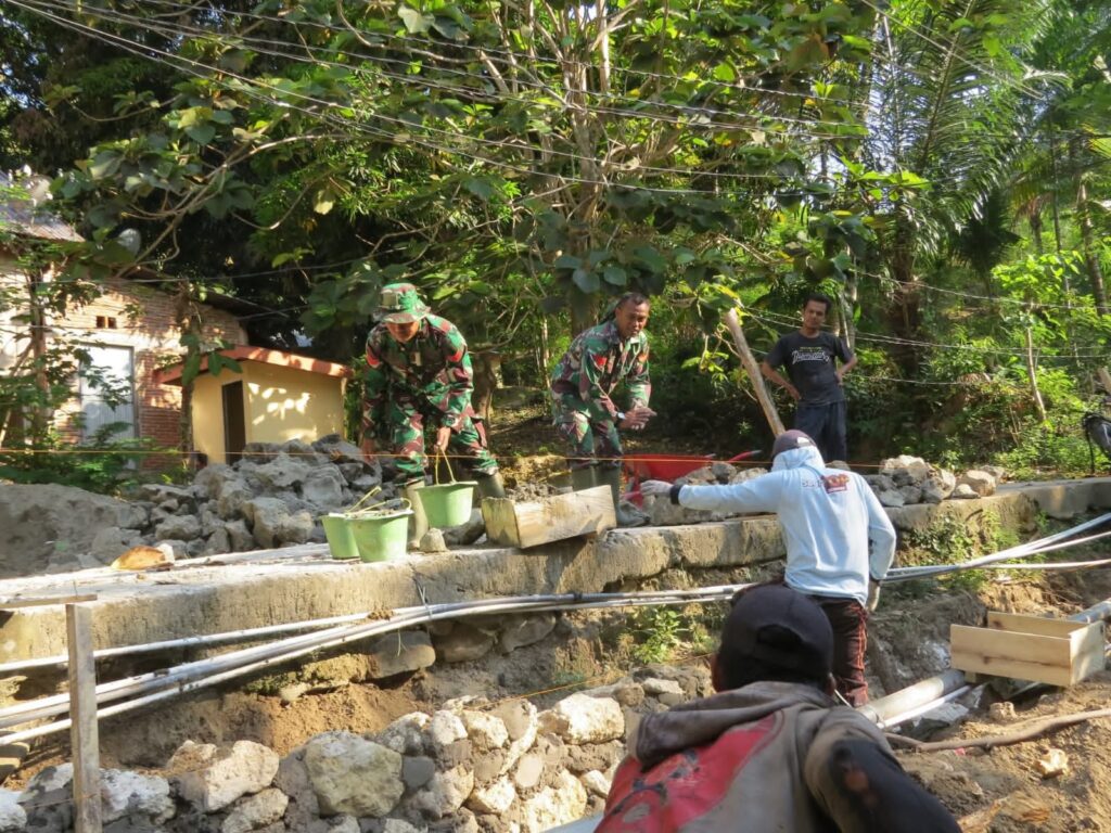 Satgas TMMD Kodim 1401/Majene Bangun Talud di Desa Pamboborang, Cegah Longsor dan Lindungi Rumah Warga
