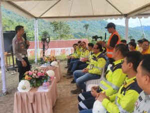 Polantas Menyapa: Satlantas Polres Luwu Tanamkan Budaya Safety Riding di PT Masmindo