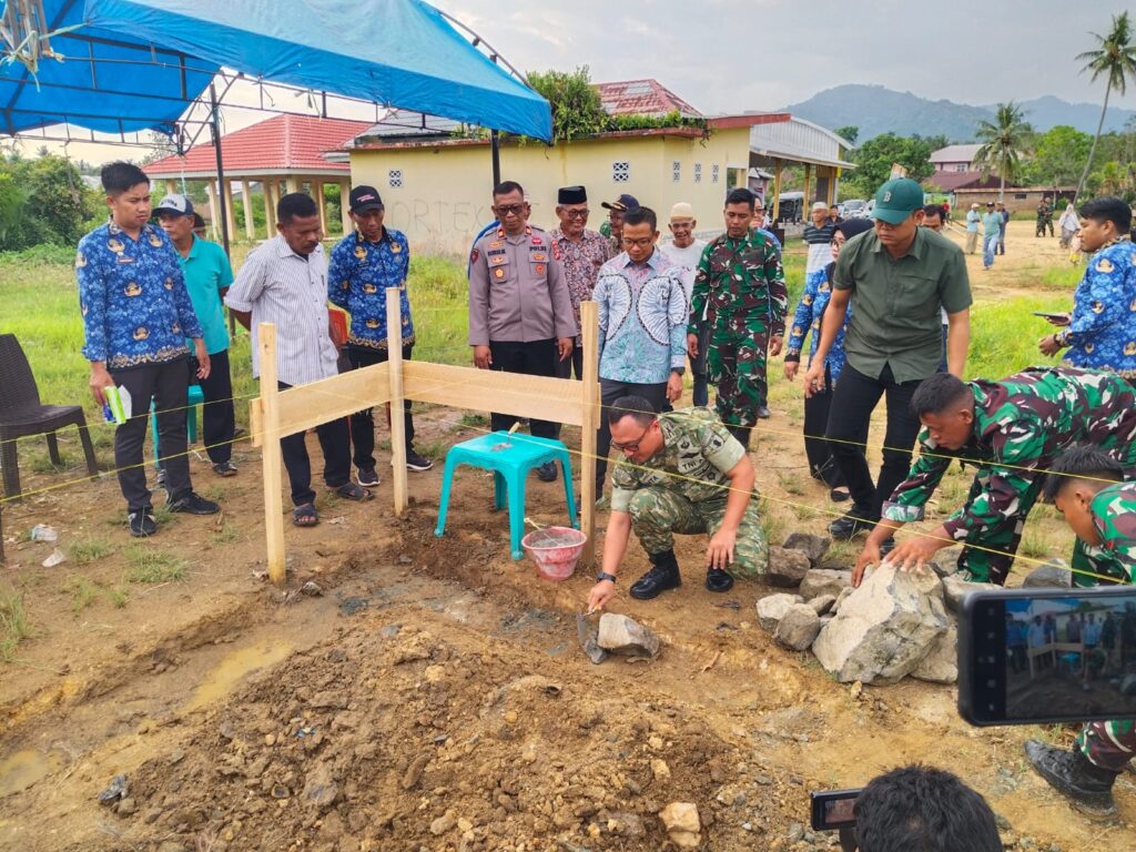Peletakan Batu Pertama Pembangunan Koperasi Merah Putih Di Polewali Mandar