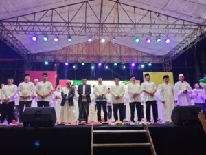 Pimpinan dan Anggota DPRD Wajo Kompak Hadiri Wajo Bershalawat dan Pembukaan Festival Danau Tempe 2025