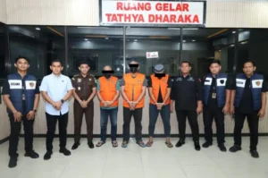 Ditreskrimsus Polda Sulsel Limpahkan Tersangka Korupsi Kredit Konstruksi Bank Sulselbar ke Kejati