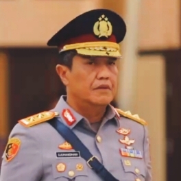 Estafet Kepemimpinan di Polda Sulsel: Harapan Baru di Pundak Irjen Djuhandhani