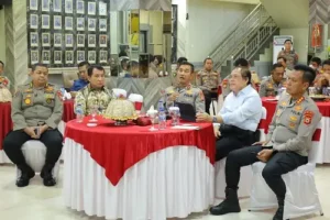 Kapolda Sulsel Gelar “Dialog Santai” Bersama Prof. Aswanto, Kupas Tuntas Transformasi Polri