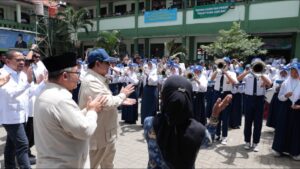 Momen Prabowo Disambut Meriah dengan Penampilan Marching Band Siswa SMPN 4 Kota Bekasi