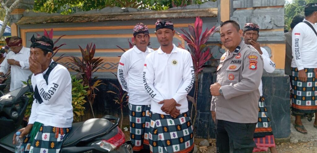 Polsek Tommo Polresta Mamuju Gelar Pengamanan Ibadah Umat Hindu Pada Perayaan Hari Raya Galungan