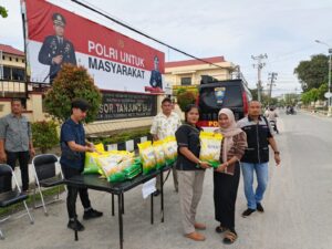 Polres Tanjung Balai Gelar Gerakan Pangan Murah, Jual 1 Ton Beras SPHP untuk Jaga Stabilitas Harga