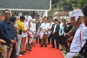 Kunjungan Kerja Gubernur Sulawesi Barat H. Suhadi Duka ke Kabupaten Mamasa Disambut Hangat Oleh Bupati Mamasa