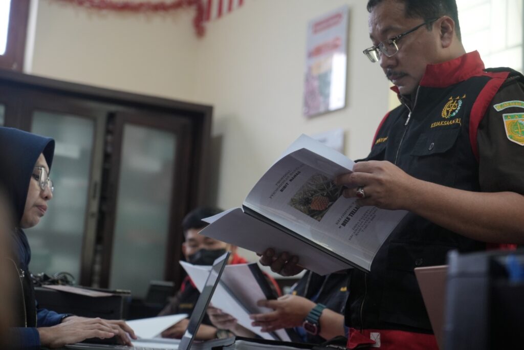 Kejati Sulsel Geledah 3 Lokasi Terkait Dugaan Korupsi Bibit Nanas Senilai Rp60 Miliar