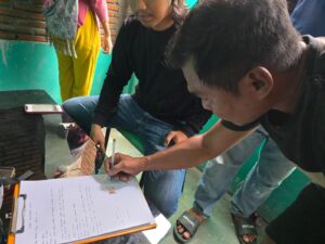 Personel Polres Polman Bersama Polsek Binuang Datangi TKP Seorang Perempuan Ditemukan Tewas Gantung Diri di Binuang