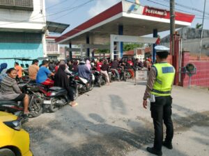 Cegah Kelangkaan Dan Antrean Panjang, Sat Lantas Polres Tanjung Balai Patroli ke SPBU