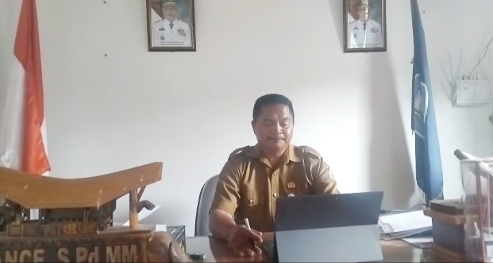 Kepala Sekolah SMA Negeri 1 Mamasa, Yance, S.Pd., M.M.,