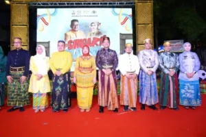 Kapolrestabes Makassar Hadiri Kirab Budaya “Singara Bulan”, Semarakkan HUT ke-418 Kota Makassar
