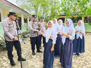 Kapolsek Teluk Nibung Turun Langsung Sosialisasi PPDB SMA Kemala Taruna Bhayangkara ke Sekolah