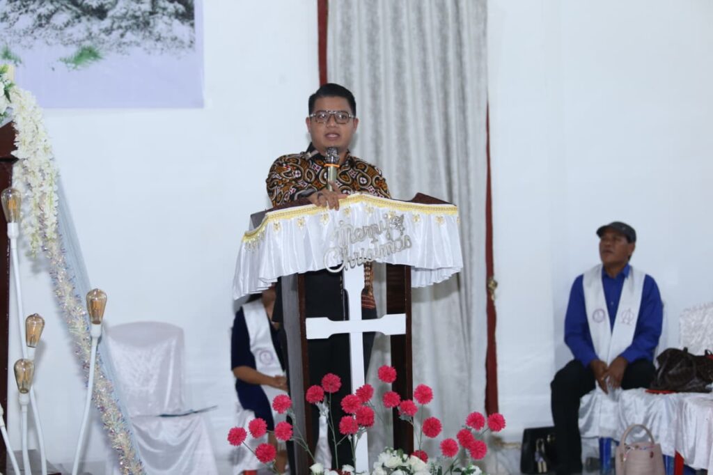 Wabup Luwu Hadiri Perayaan Natal GPIL Padang Sappa