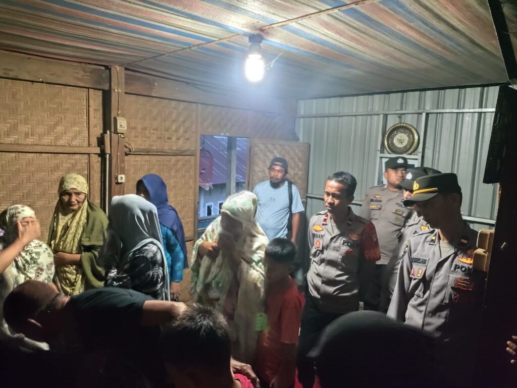 Warga Takatidung Ditemukan Tewas Diduga Gantung Diri, Polisi Lakukan Olah TKP