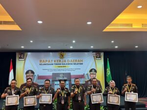 Kejaksaan Negeri Luwu Raih Tiga Penghargaan di Rakerda Kejati Sulsel 2025