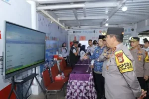 Kapolda Sulsel Bersama Tim Supervisi Mabes Polri Cek Kesiapan Pospam Operasi Lilin 2025