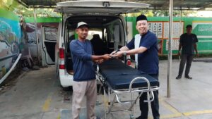 Reses di Desa Ongkoe, Arga Prasetya Ashar Serahkan Ambulans dan 150 Titik Lampu Jalan