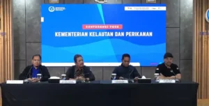 Menteri Trenggono Pastikan Tiga Pegawai KKP dalam Pesawat ATR yang Hilang Kontak