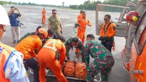 Sulitnya Medan, Evakuasi Korban Pesawat ATR Dilakukan Melalui Udara