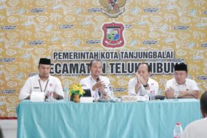 Monitoring dan Evaluasi Kinerja Kecamatan, Wali Kota Mahyaruddin Salim Kunjungi dan Pimpin Rakorpem di Kecamatan Teluk Nibung
