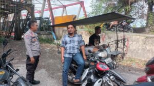 Sambangi Warga, Bhabinkamtibmas Polsek Teluk Nibung Pererat Silaturahmi Lewat Program DDS
