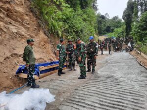 Dansatgas TMMD Sesuaikan Waktu Kerja Selama Ramadhan, Progres Rabat Beton Terus Berjalan Sepanjang 500 Meter