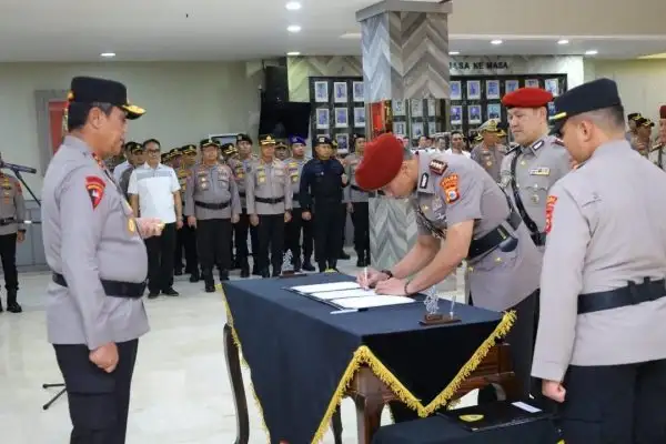 Kapolda Sulsel Pimpin Sertijab Pejabat Utama: Dirreskrimsus dan Dirresnarkoba Berganti