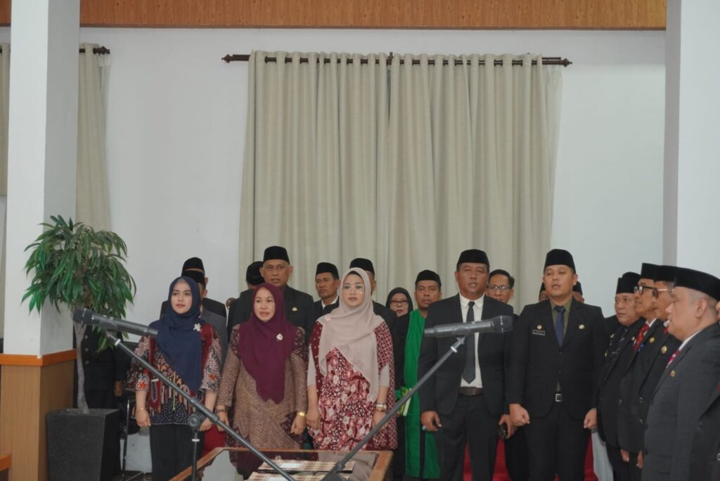 Ketua TP-PKK Luwu Hadiri Pelantikan 72 Pejabat Pemkab
