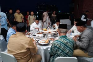 Bupati Wajo Hadiri Buka Puasa Bersama Gubernur Sulsel di Masjid 99 Kubah Makassar