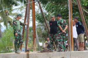Dandim 1418/Mamuju Tinjau Langsung Pembangunan Jembatan Gantung di Dusun Paniki, Pastikan Percepatan dan Kualitas Pekerjaan