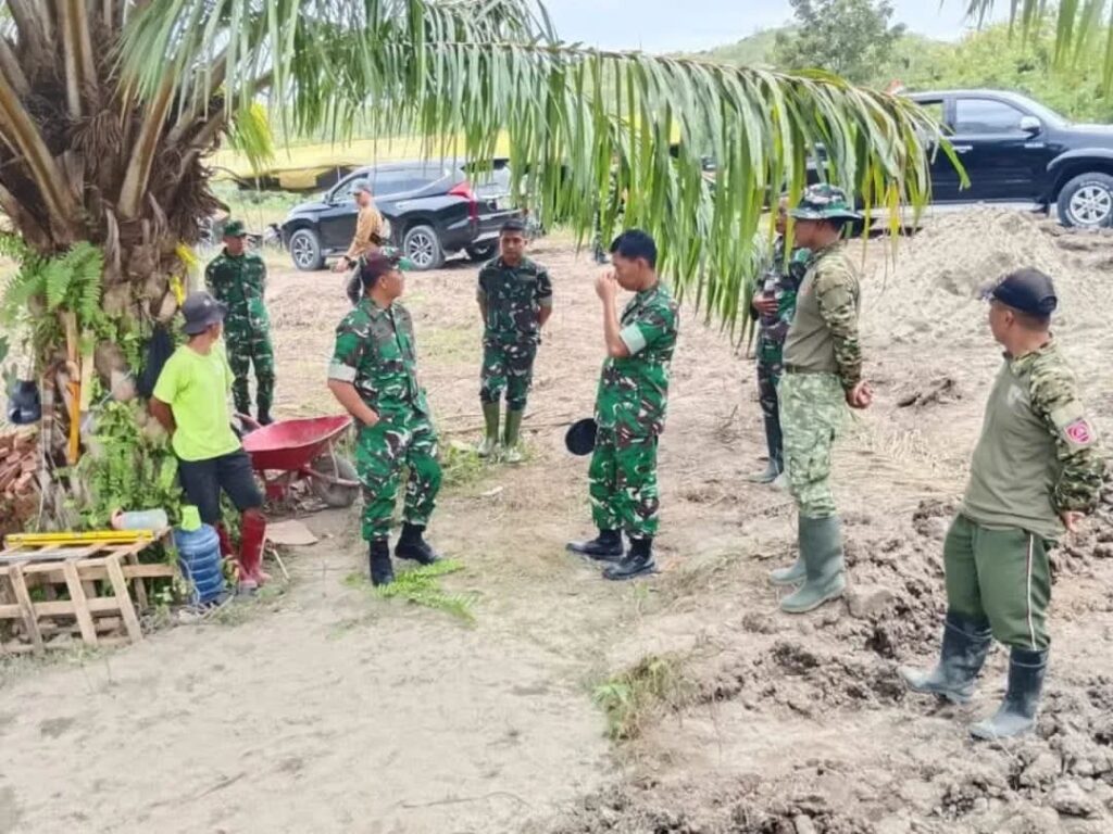 Danrem 142/Tatag Tinjau Pembangunan Marshalling Area di Sila- Sila