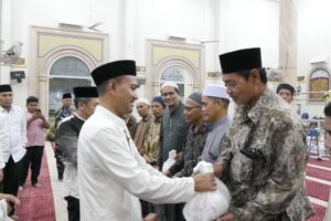 Safari Ramadhan di Masjid Raya Jami Teluk Nibung, Wali Kota Mahyaruddin Salim Ajak Warga Bangun Tanjungbalai Lebih Baik dan Wujudkan Tanjungbalai EMAS