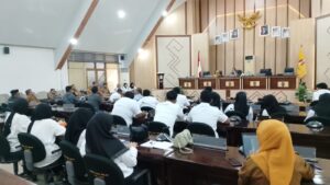 Komisi IV DPRD Wajo Gelar RDP Evaluasi Program MBG