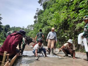 Pengerjaan Rabat Beton TMMD Kodim 1402/Polman Hampir Rampung