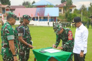 Pangdam XXIII/Palaka Wira Tutup TMMD ke-127 Kodim 1402/Polman di Desa Bulo