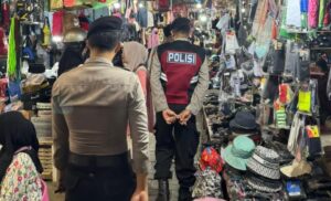 Satgas Preventif Polres Polman Patroli Pasar Baru, Pastikan Keamanan dan Kelancaran Arus Mudik