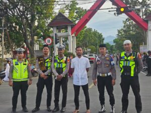 Propam Polres Polman Lakukan Pengawasan Personel Pengamanan Sholat Idul Fitri 1447 H